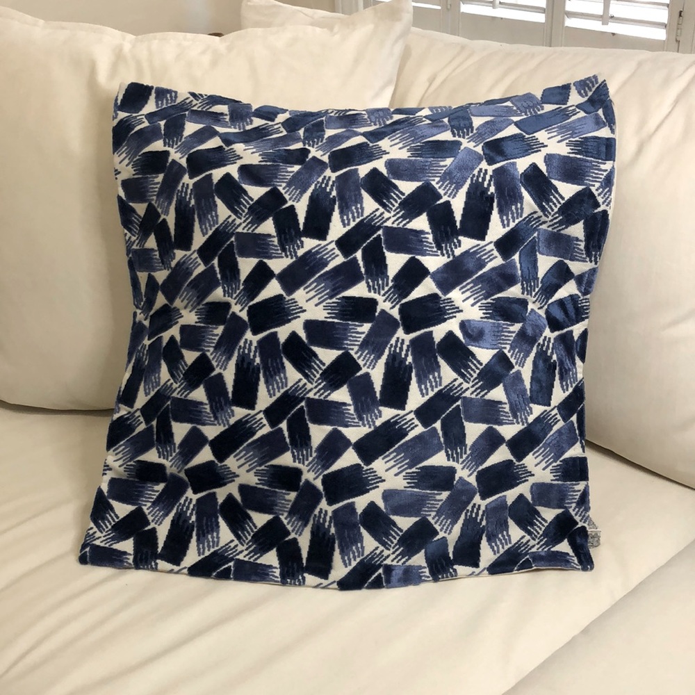 NWOT Z Gallerie Pillow Cover 22”